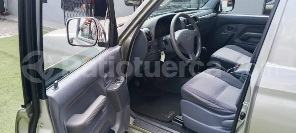 Foto 8 de Toyota Land Cruiser Prado GX