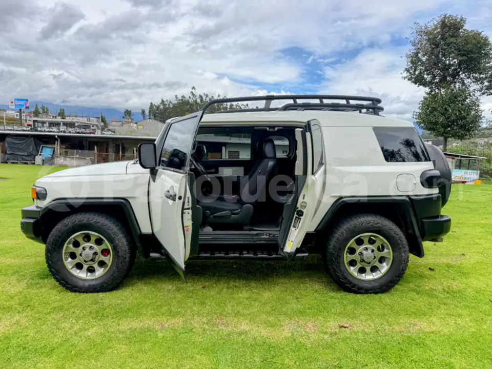 Foto 10 de Toyota FJ Cruiser