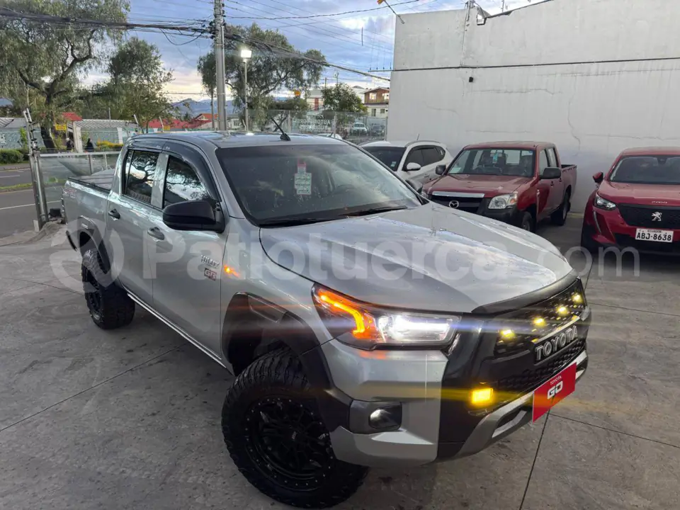Foto 1 de Toyota Hilux CD 4x2 Diesel