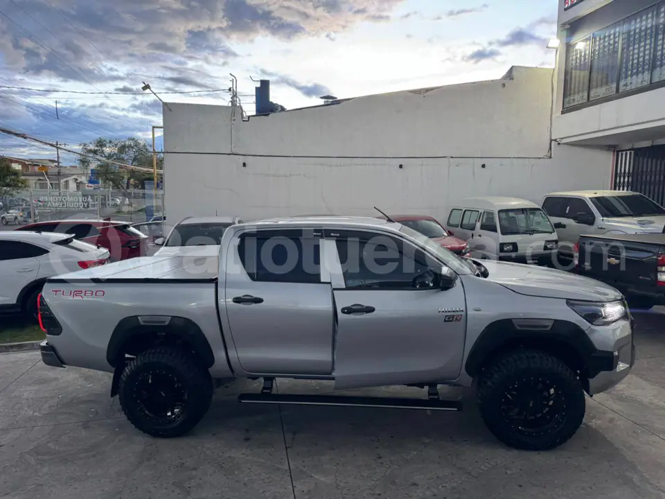 Foto 2 de Toyota Hilux CD 4x2 Diesel
