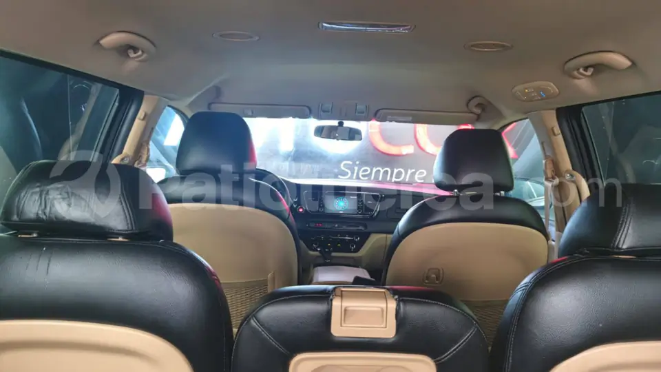 Foto 14 de Kia Grand Carnival
