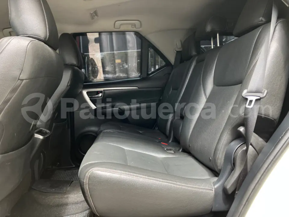 Foto 8 de Toyota New Fortuner