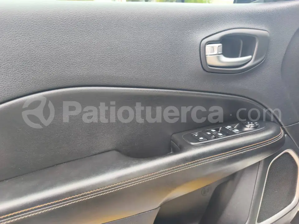 Foto 8 de Jeep Compass Sport