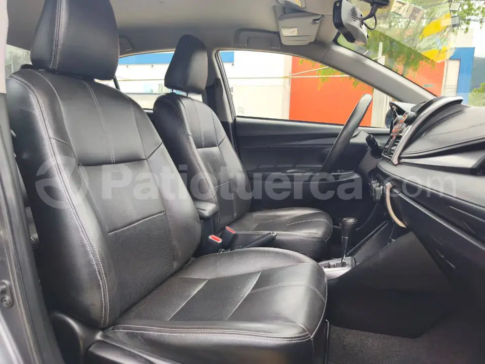 Foto 10 de Toyota Yaris