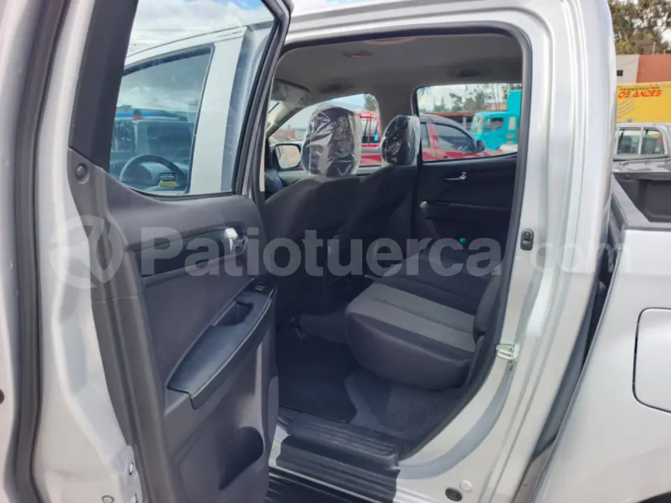 Foto 12 de Chevrolet D-MAX CRDI FULL AC 2.5 CD 4X4  TM DIESEL