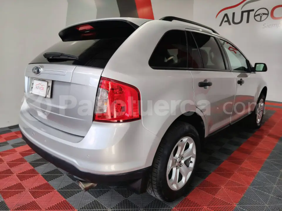 Foto 7 de Ford Edge