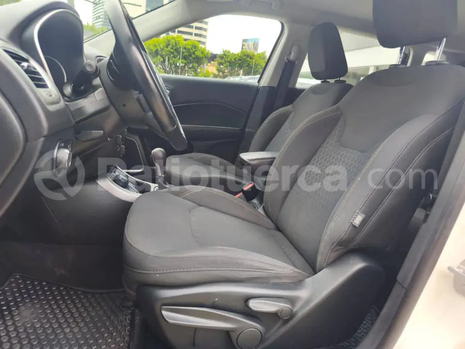 Foto 6 de Jeep Compass Sport