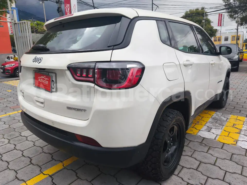 Foto 7 de Jeep Compass Sport