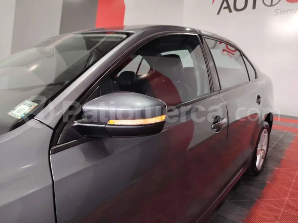 Foto 9 de Volkswagen JETTA NEW