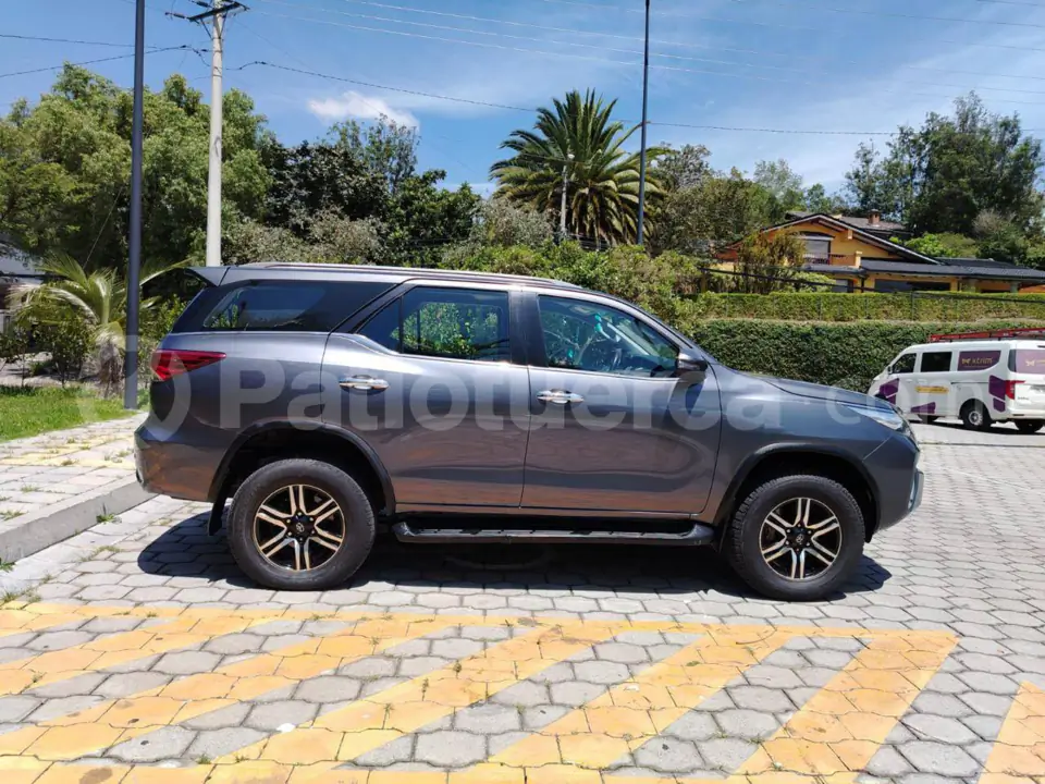 Foto 6 de Toyota New Fortuner