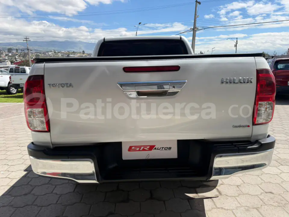 Foto 3 de Toyota Hilux CD 4X4