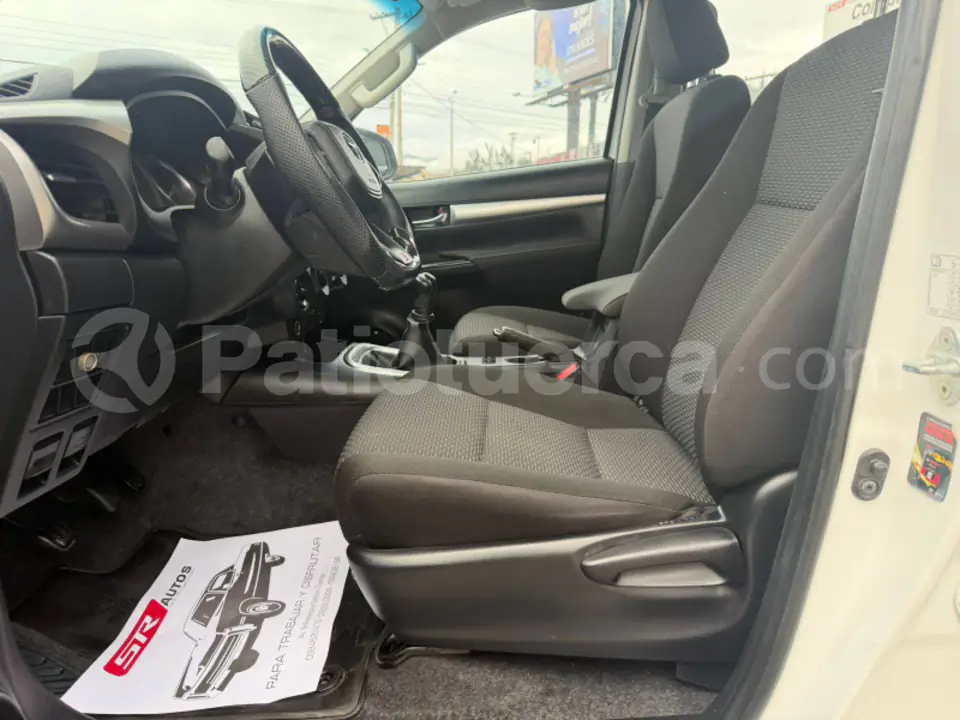 Foto 6 de Toyota Hilux CD 4x4 Diesel