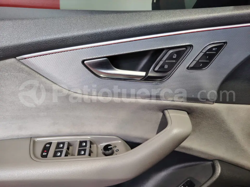 Foto 35 de Audi Q8 TFSI Quattro