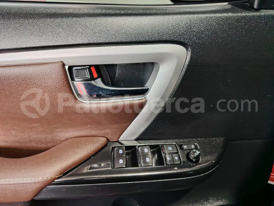 Foto 23 de Toyota Fortuner