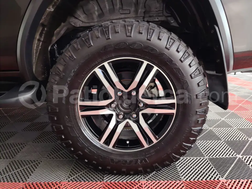 Foto 16 de Toyota New Fortuner
