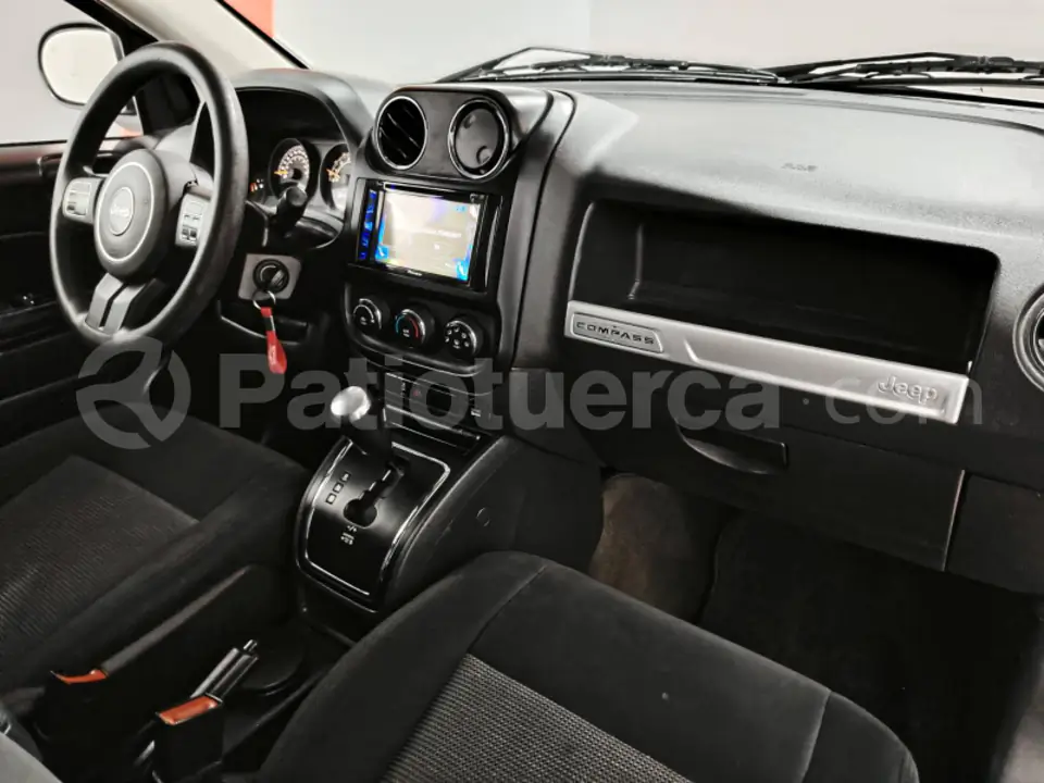Foto 16 de Jeep Compass Sport