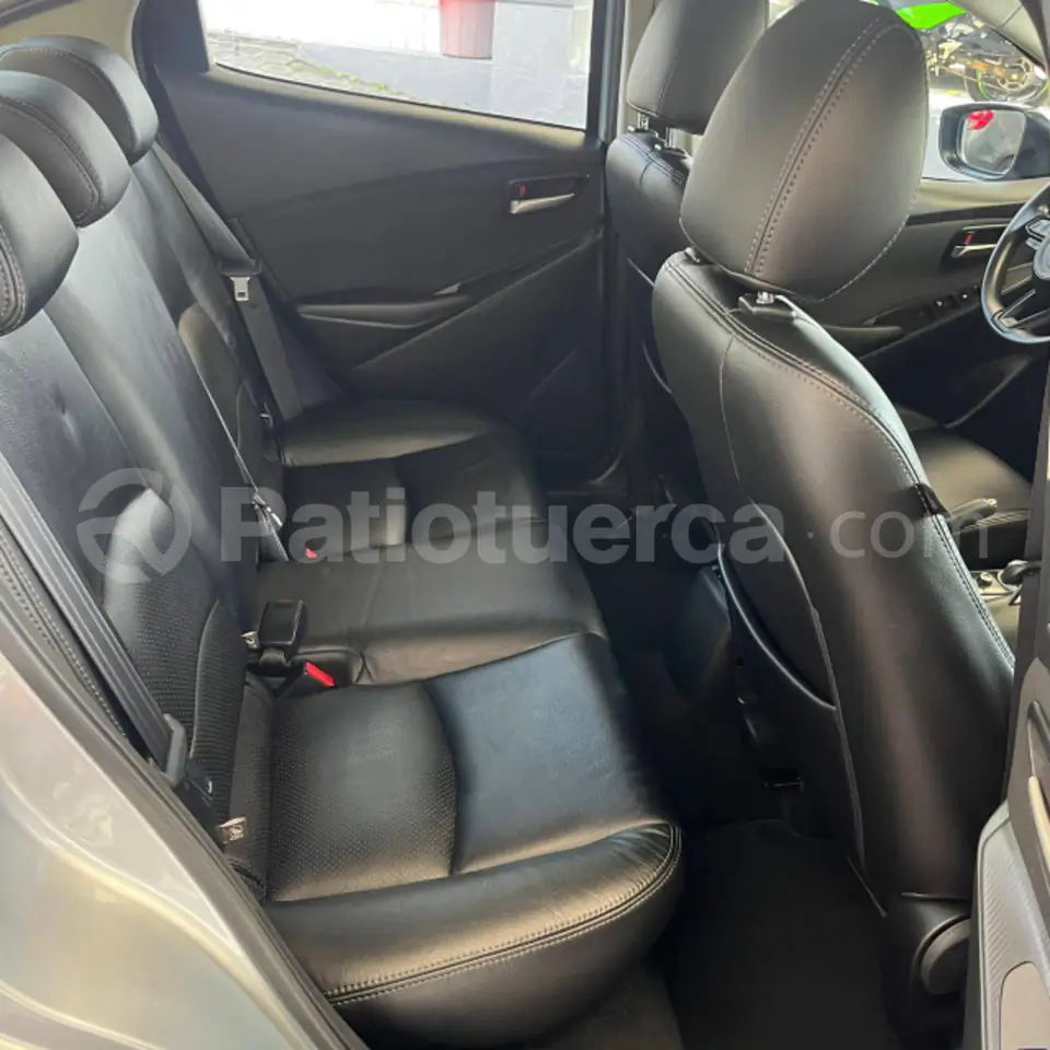 Foto 17 de Mazda 2