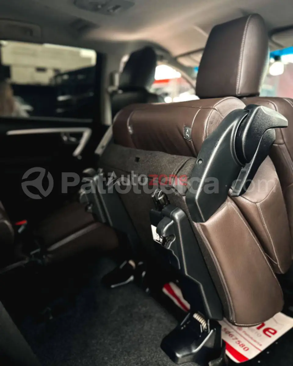 Foto 15 de Toyota New Fortuner