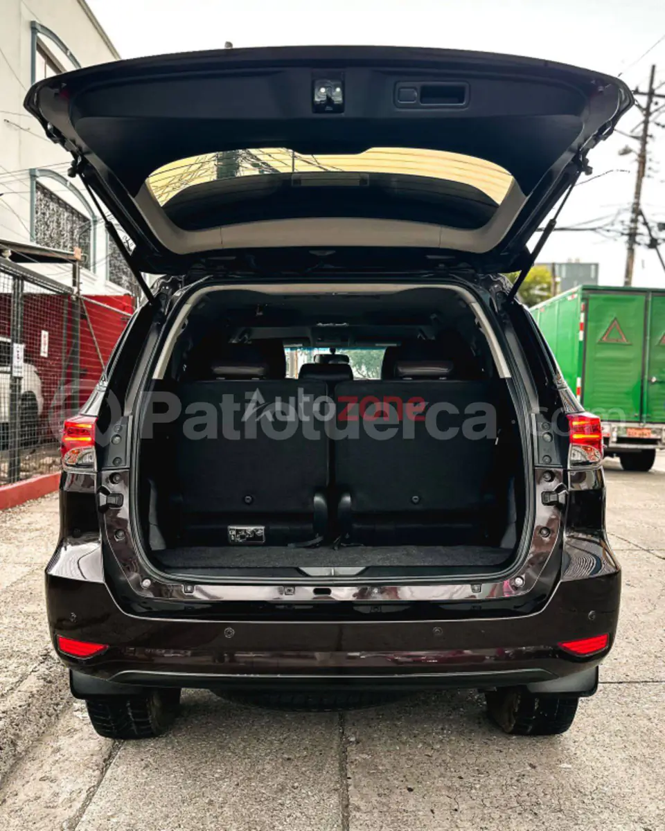 Foto 18 de Toyota New Fortuner