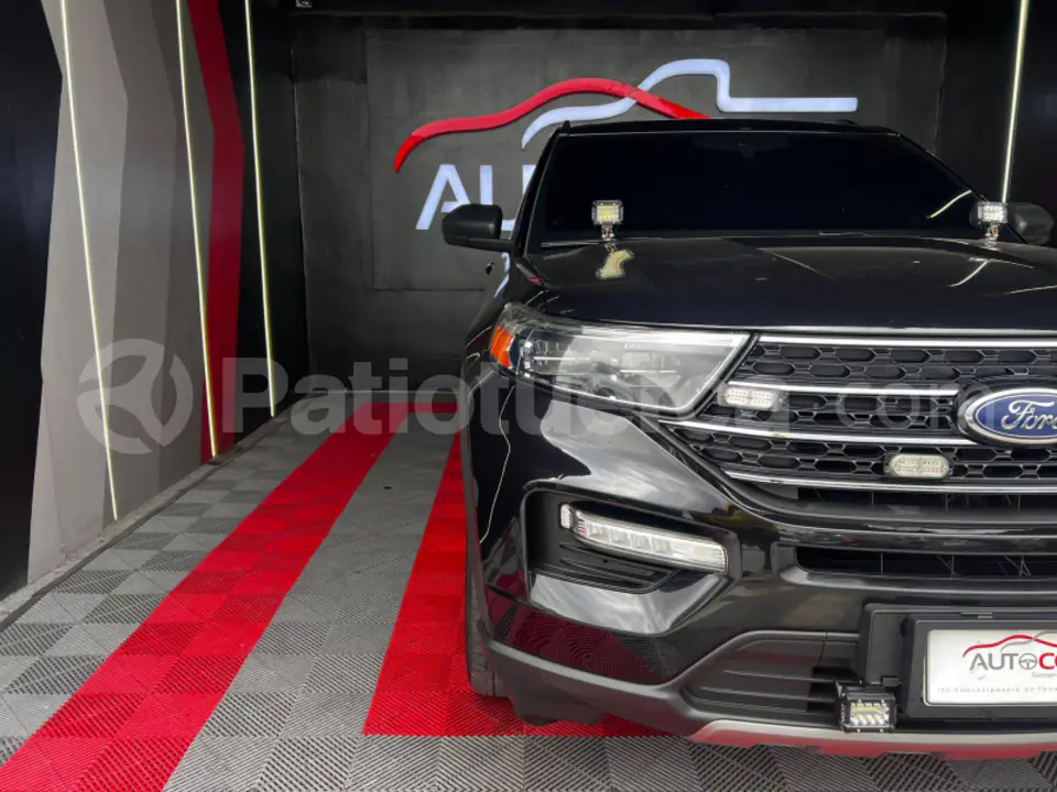Foto 2 de Ford Explorer XLT