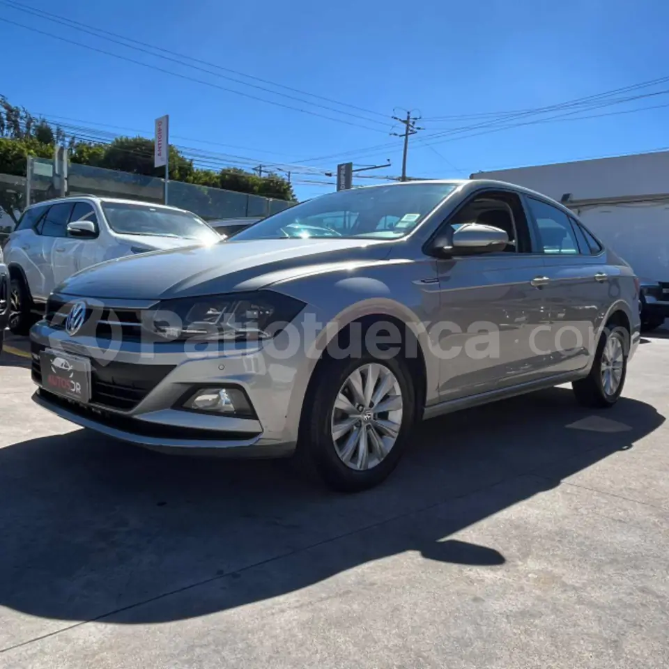 Foto 1 de Volkswagen Virtus