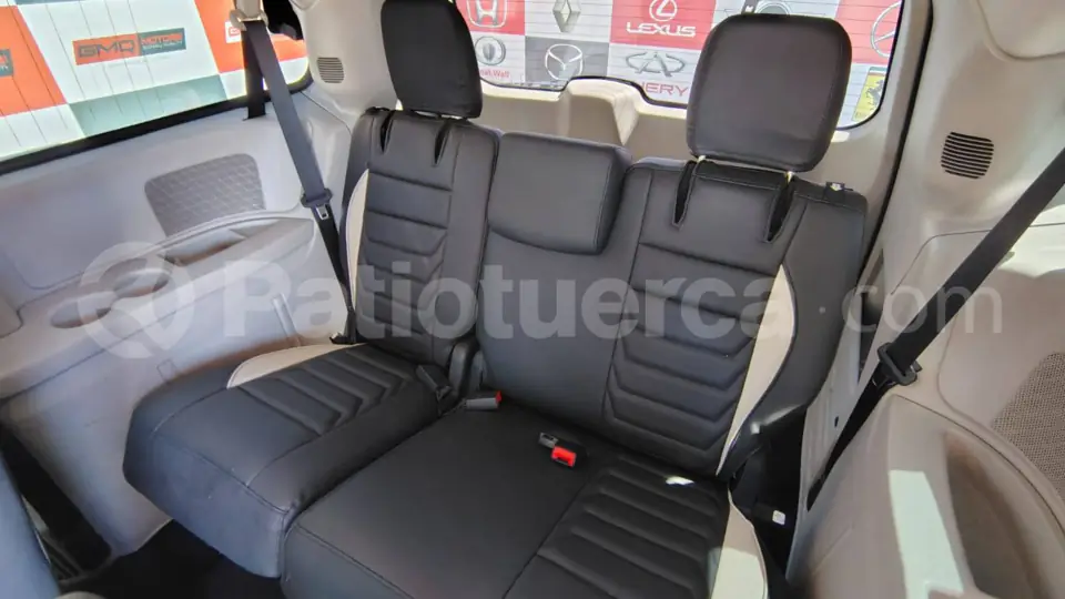 Foto 10 de Chrysler Town & Country