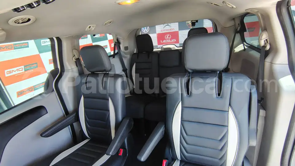 Foto 16 de Chrysler Town & Country