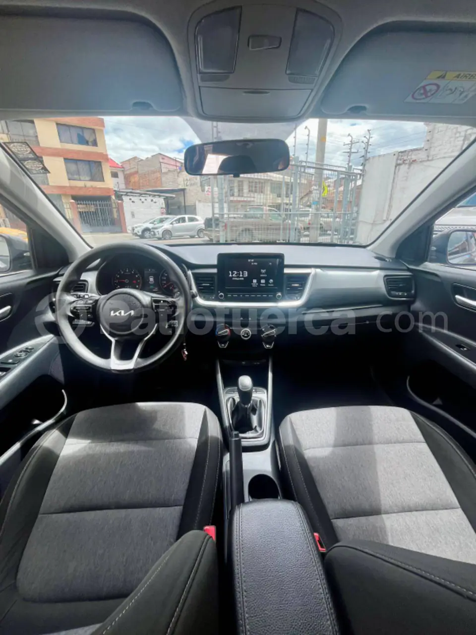 Foto 5 de Kia Stonic LX