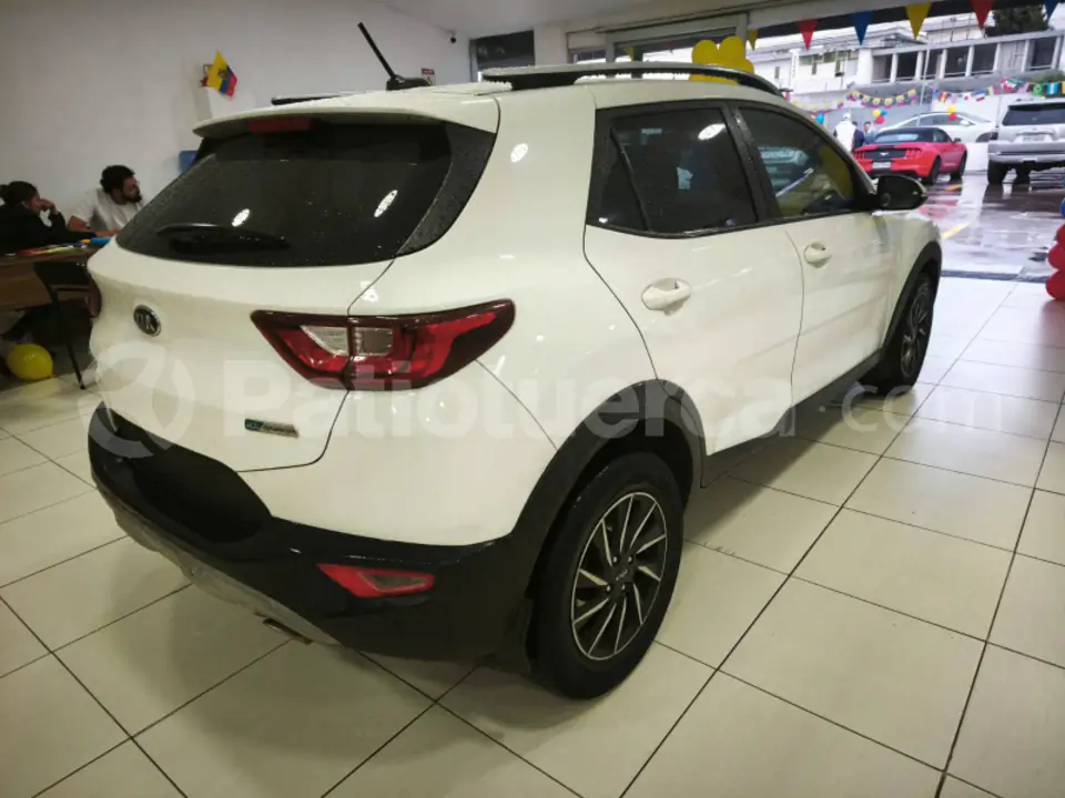 Foto 7 de Kia Stonic LX