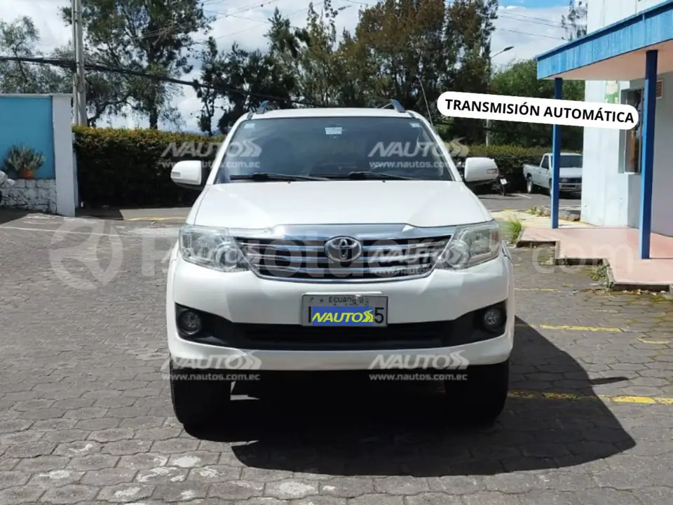 Foto 1 de Toyota Fortuner 2.7