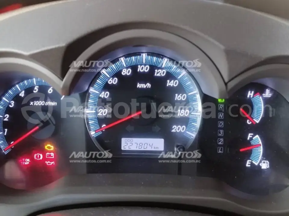 Foto 4 de Toyota Fortuner 2.7
