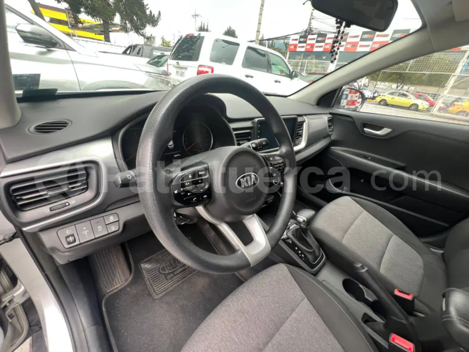 Foto 14 de Kia Stonic LX