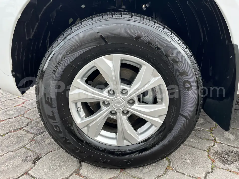 Foto 9 de DongFeng NEW RICH 6 4X2 GASOLINA