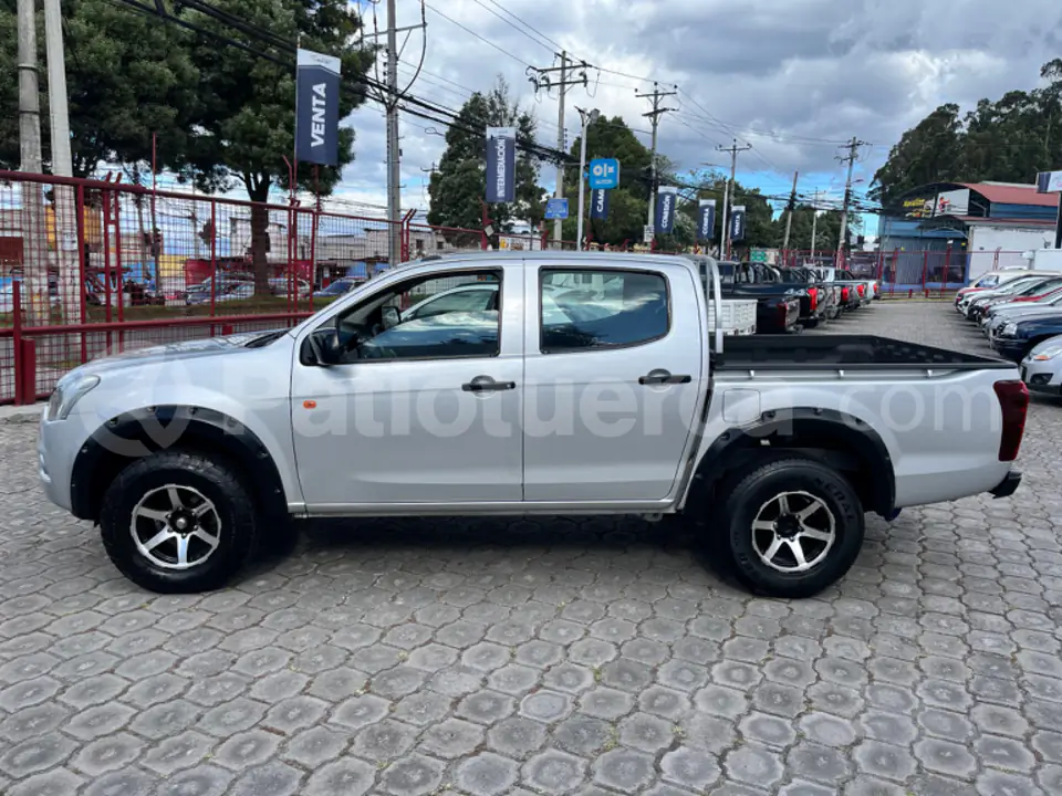 Foto 5 de Chevrolet D-MAX CRDI 2.5 CD 4X2 TM DIESEL