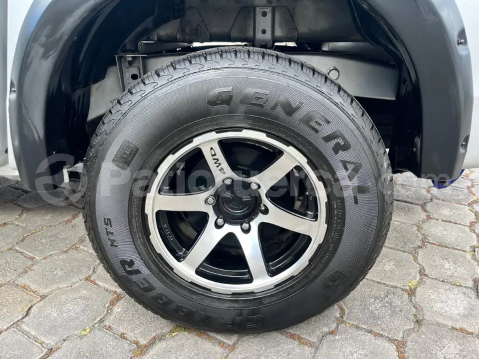 Foto 12 de Chevrolet D-MAX CRDI 2.5 CD 4X2 TM DIESEL