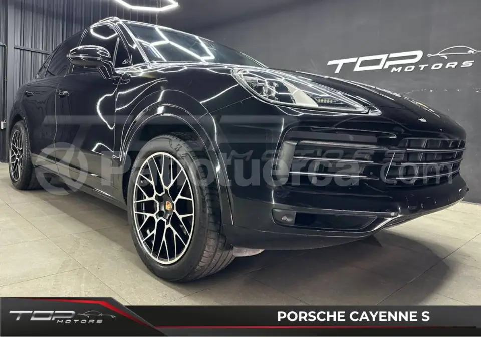 Foto 1 de Porsche Cayenne S