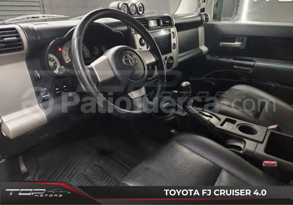 Foto 10 de Toyota FJ Cruiser