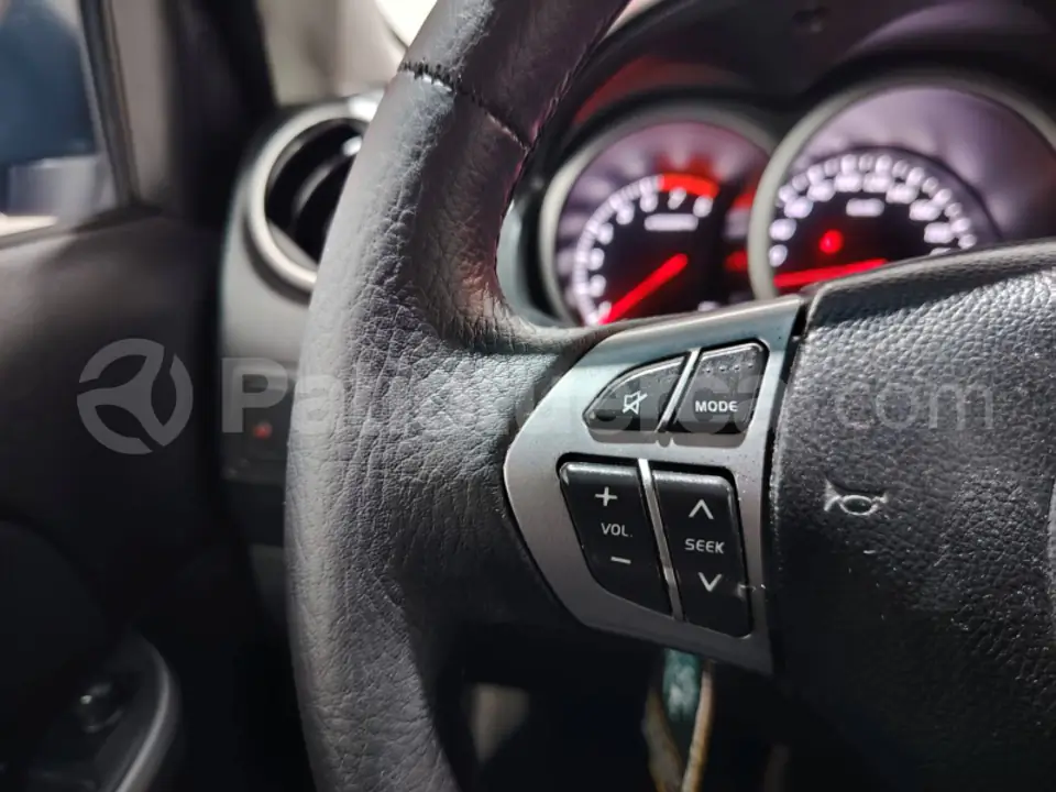 Foto 9 de Suzuki Grand Vitara SZ 2.4