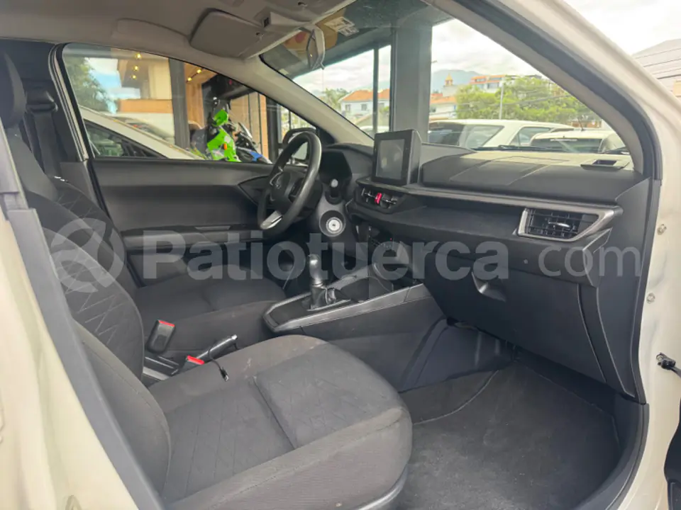 Foto 2 de Toyota Agya