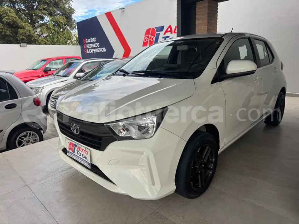 Foto 8 de Toyota Agya