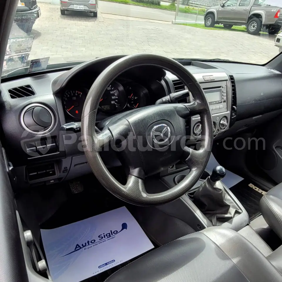 Foto 9 de Mazda BT-50 STD FL