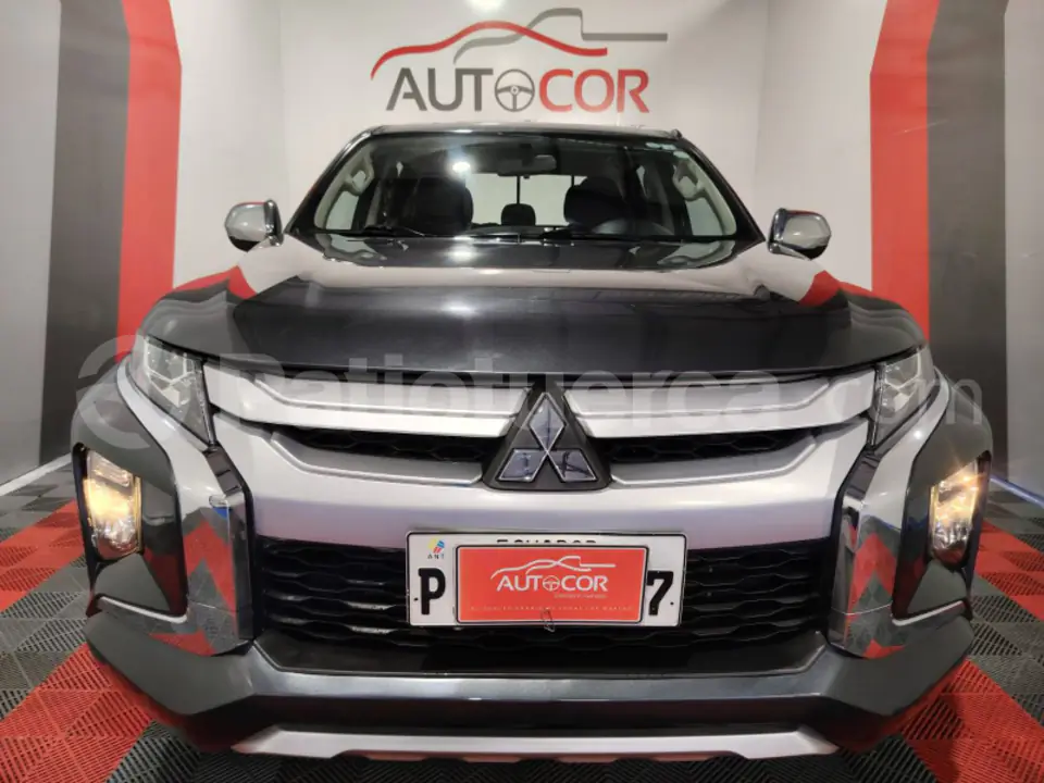 Foto 1 de Mitsubishi L200