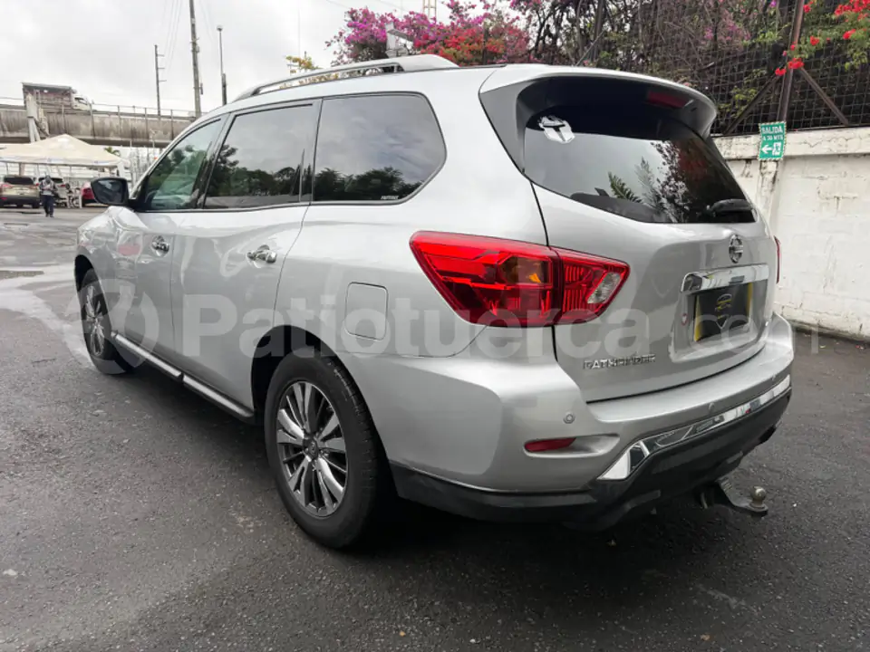 Foto 5 de Nissan Pathfinder Advance