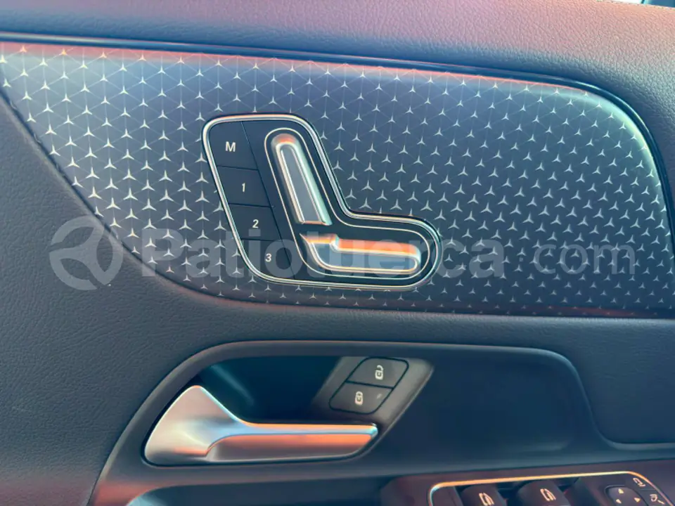 Foto 7 de Mercedes Benz GLA 250