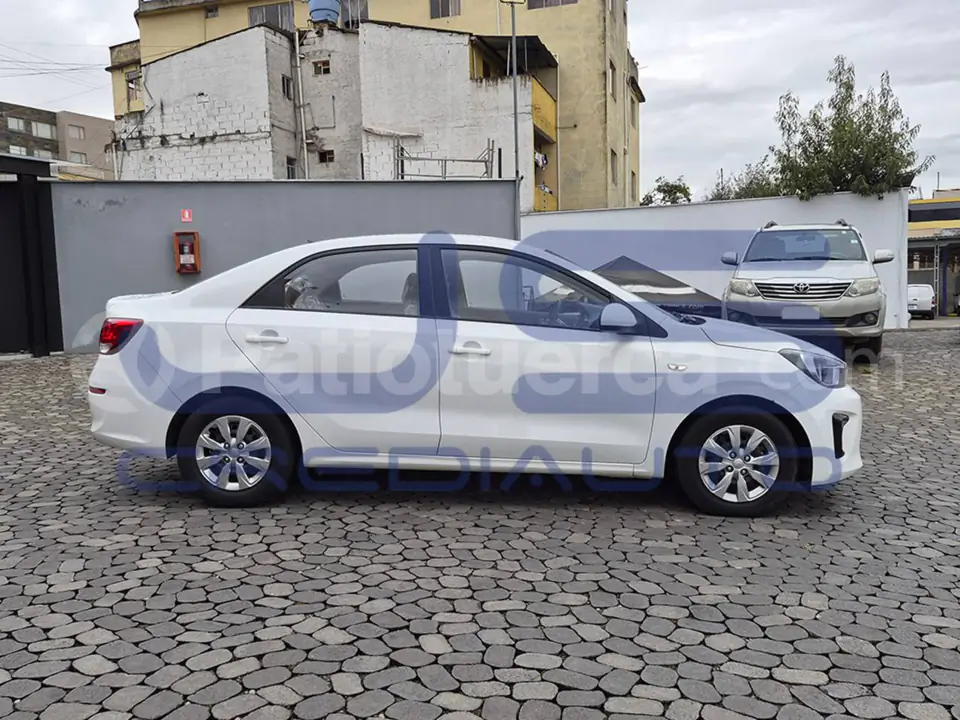 Foto 6 de Kia Soluto LX