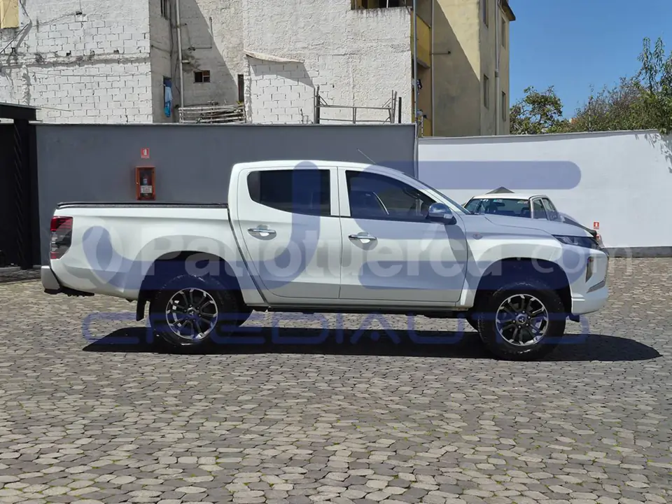 Foto 6 de Mitsubishi L200 GLX
