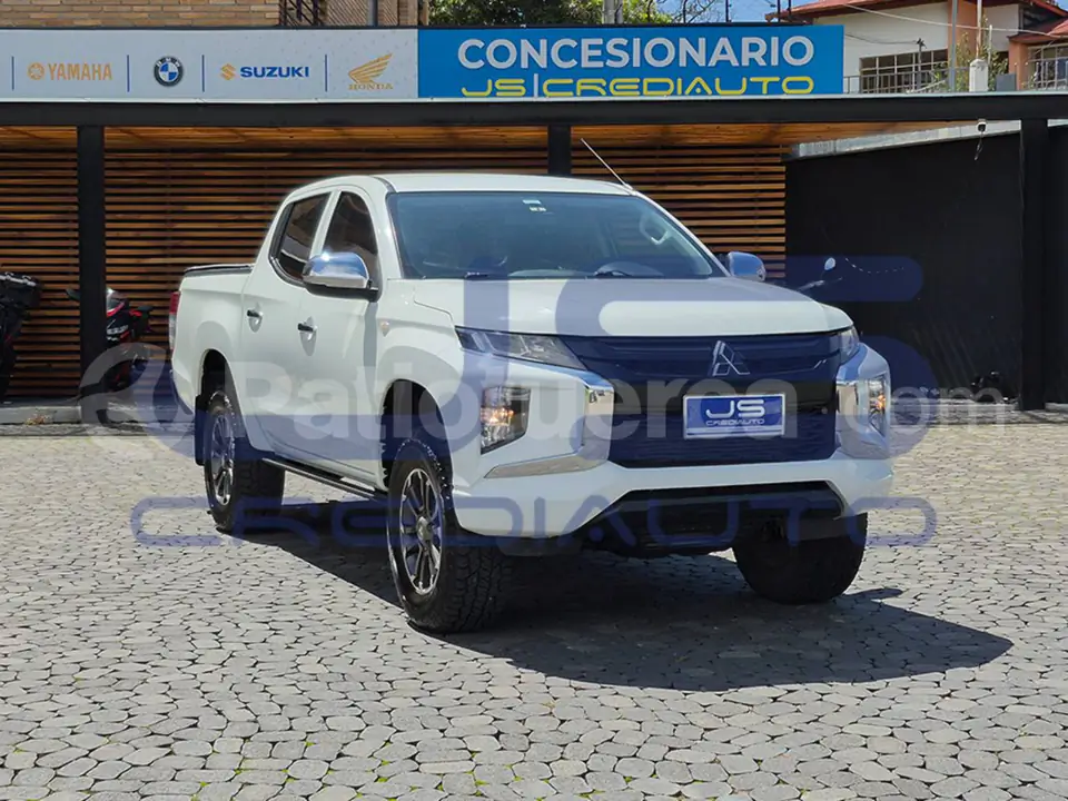 Foto 8 de Mitsubishi L200 GLX