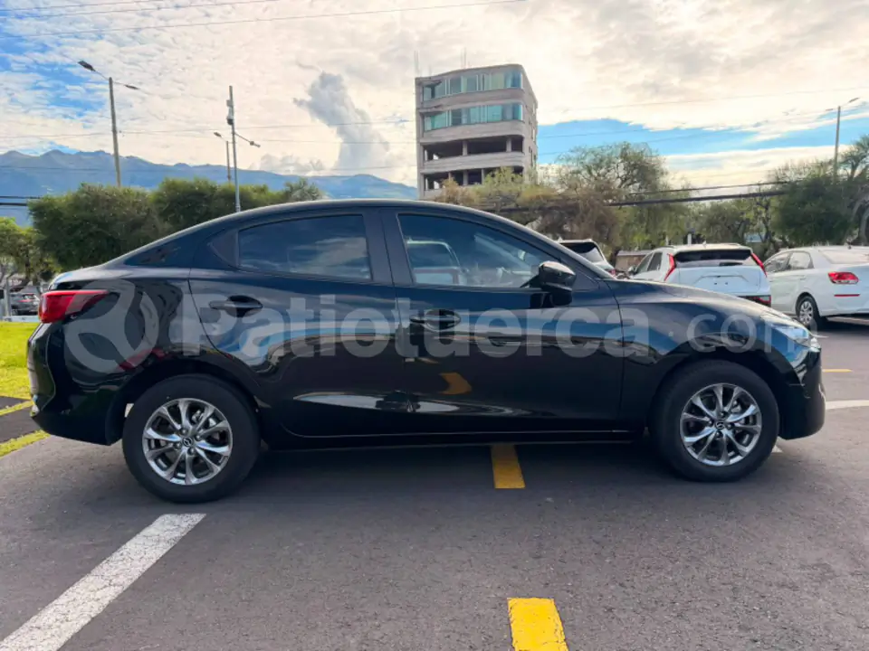 Foto 4 de Mazda 2