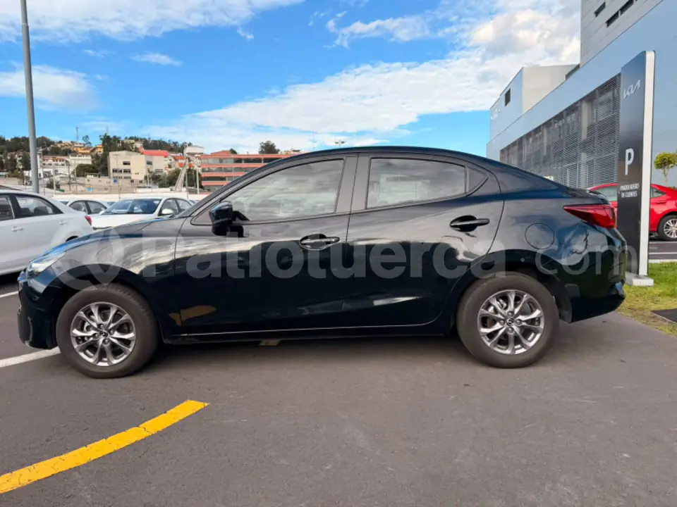 Foto 8 de Mazda 2