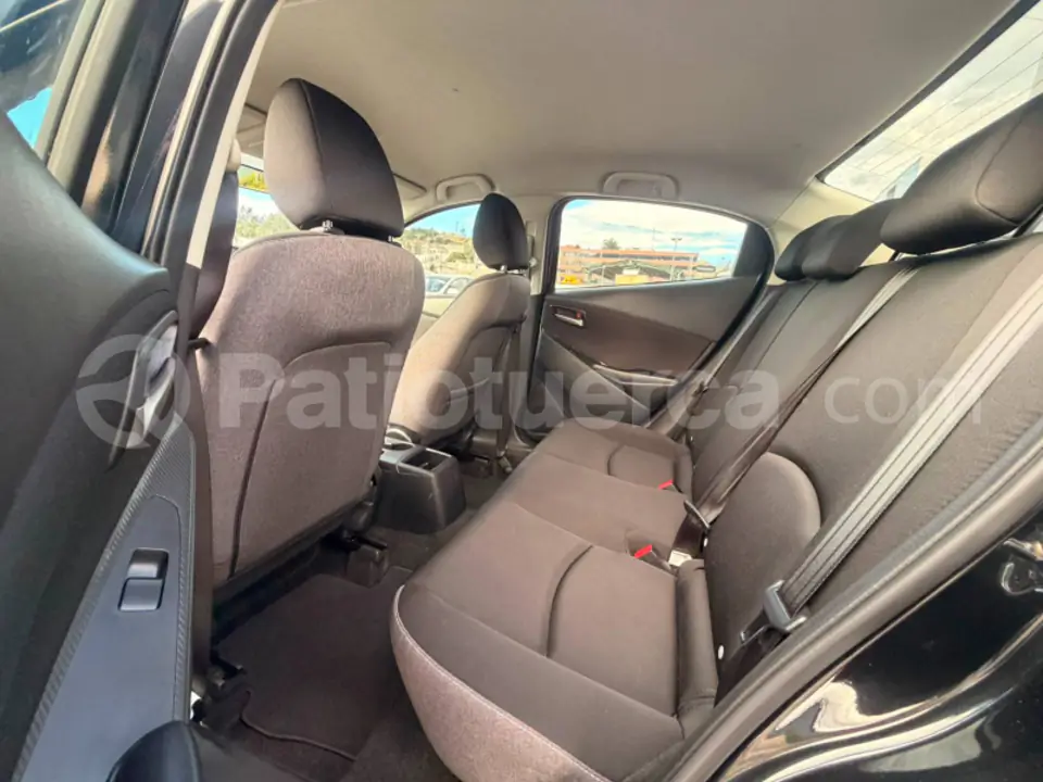 Foto 9 de Mazda 2